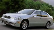 Lexus GS 300 (2005). Motor: 3.0 V6 (183 kW), najeto: 218 000 km. Cena: 159 000 Kč.