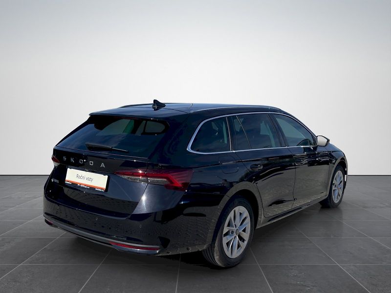 Škoda Octavia (2025) 1.5 eTSI 110kW DSG mHEV Top Se - fotka 2 z 35