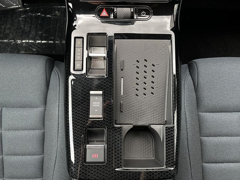 Citroën C5 Aircross (2026)  PLUS Hybrid 145k Automatic - fotka 10 z 24
