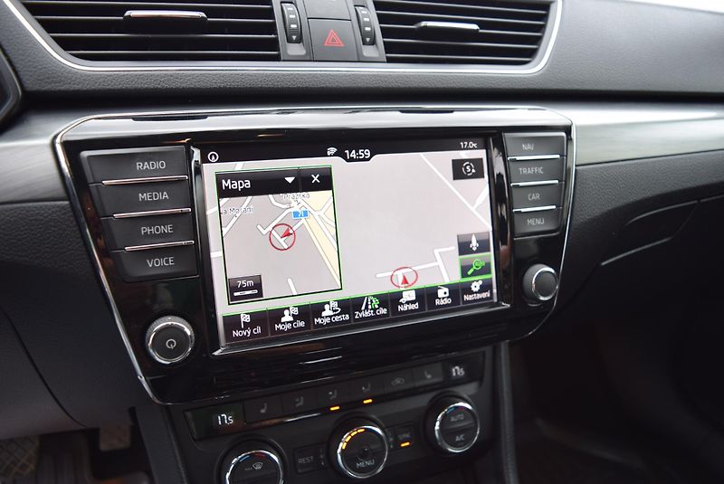 Škoda Superb (2016) 2.0TDI 140kw 4x4 DSG STYLE NAV - fotka 29 z 50