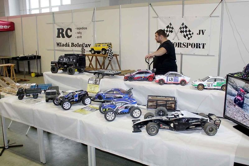 Autosalon Kola 2023 v Lysé v pátek 3. listopadu.