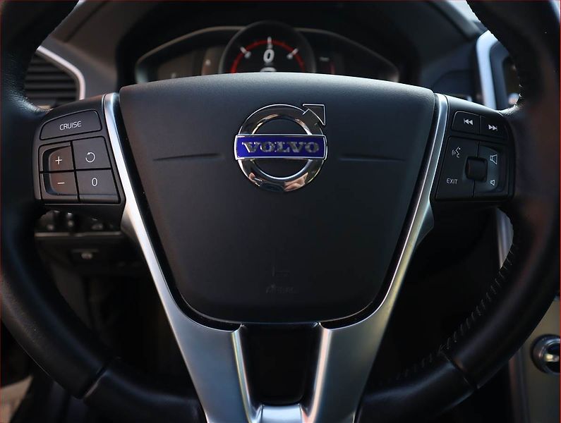 Volvo XC60 (2017) D3, Automat, Serv.kniha, Kůže - fotka 20 z 21