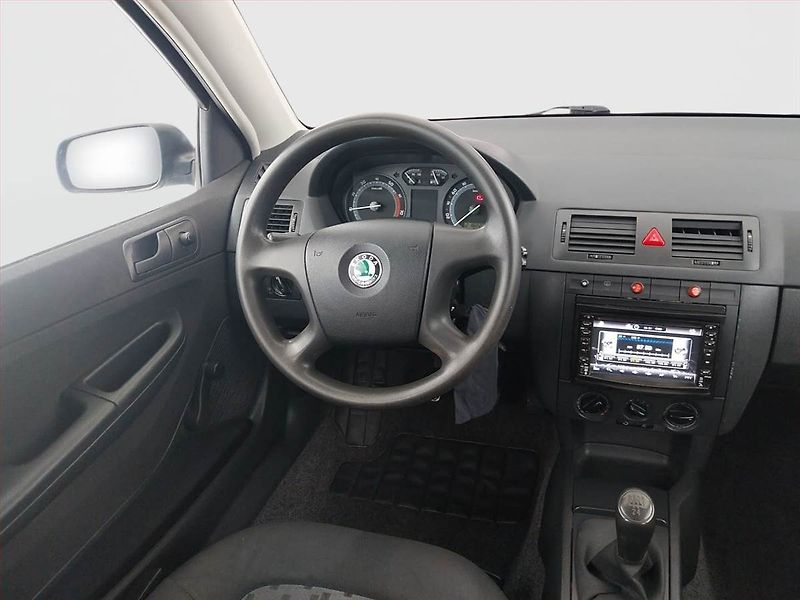 Škoda Fabia (2006) Ambiente 1.2 12V, Serv.kniha - fotka 7 z 13