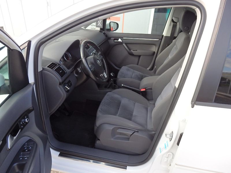 Volkswagen Touran 1.4 TSI 103kW DIGI.KLIMA ZÁVĚS - fotka 6 z 13