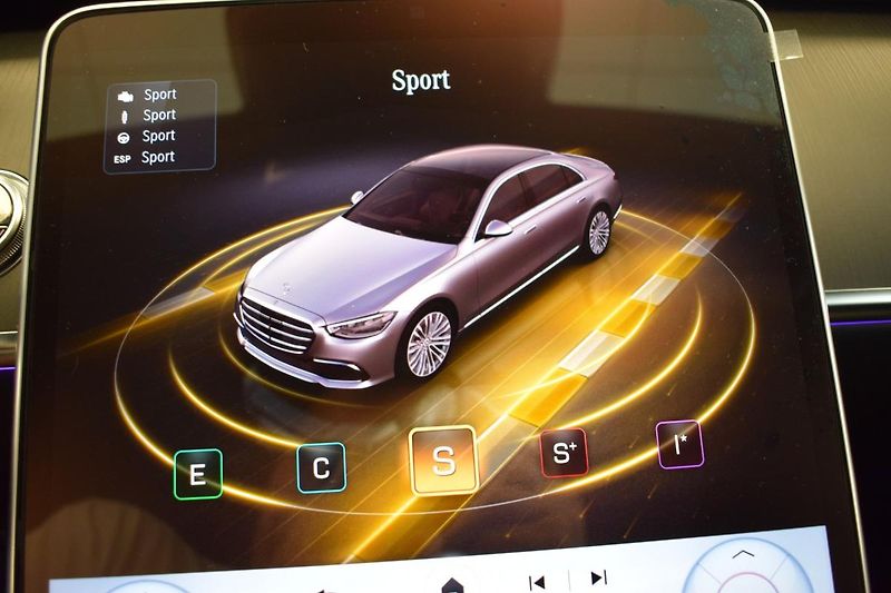 Mercedes-Benz Třídy S (2023) S400d AMG L 4M/360/Masáže/HUD/ - fotka 47 z 56