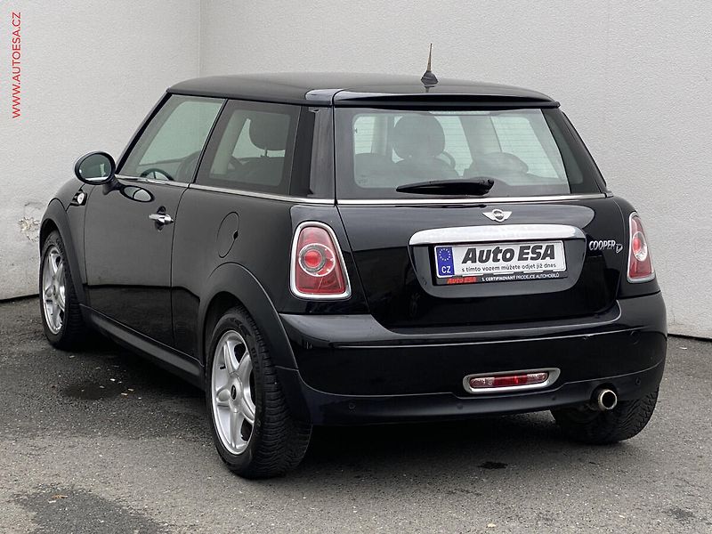 Mini Cooper (2011) 1.6 D, Bixen, +ALU - fotka 6 z 16