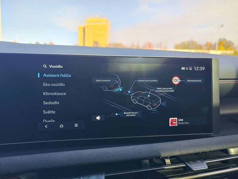 Hyundai Tucson 1.6 T-GDI/158kW HEV N-Line PRM - fotka 24 z 44