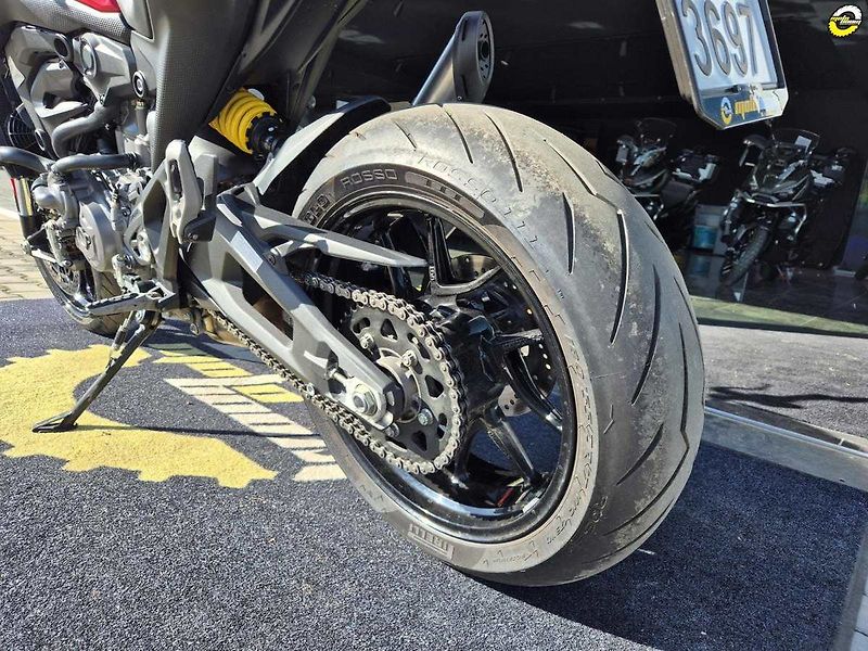Ducati Monster (2021) - fotka 12 z 21