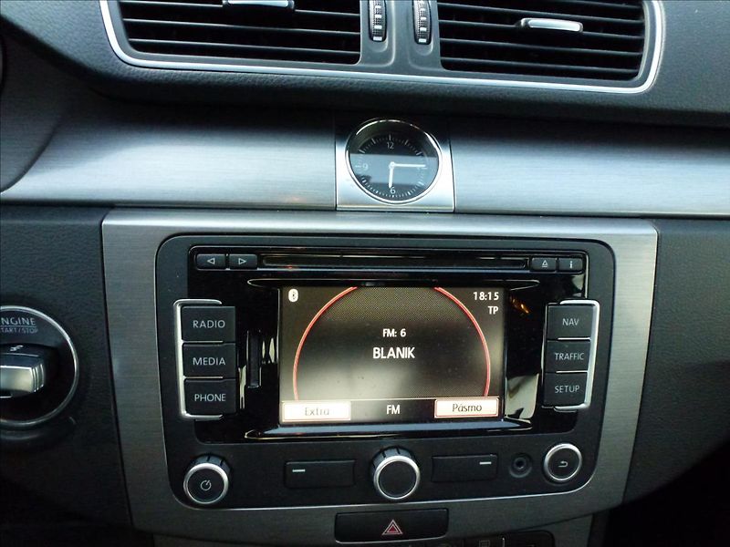 Volkswagen Passat 1,6 TDI Serviska, TOP STAV !!! - fotka 34 z 60
