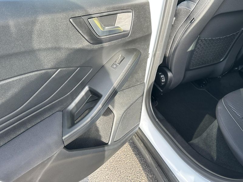 Ford Focus (2019) 1.5EcoBlue/88kW*KOMBI*1.Maj.TZ - fotka 27 z 39