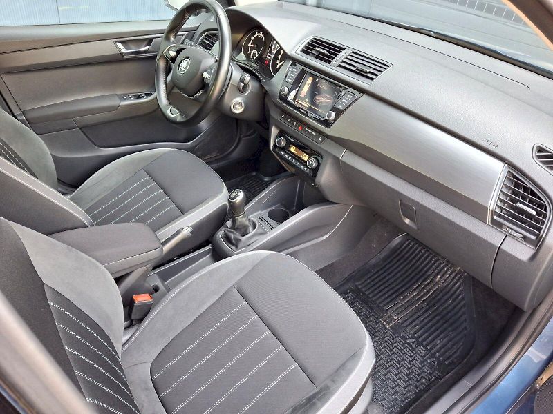 Škoda Fabia (2021) Combi Style Plus 1,0TSi 70kW - fotka 13 z 32