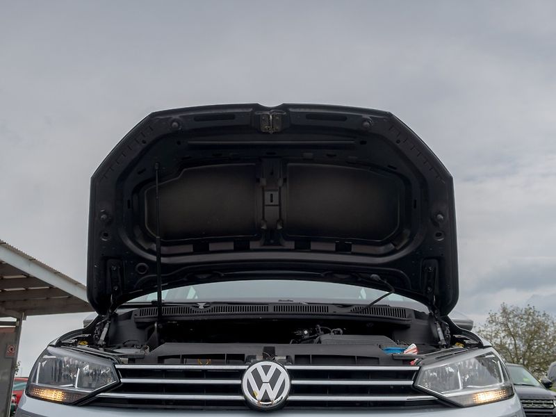 Volkswagen Touran (2019) 2.0TDI 110KW – Cebia 5*! - fotka 47 z 53