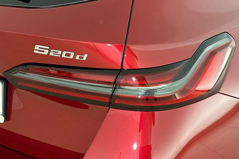 BMW Řada 5 řady 5 | 520d xDrive - fotka 5 z 24