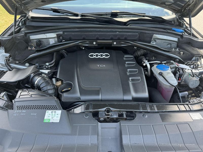 Audi Q5 (2009) - fotka 3 z 7