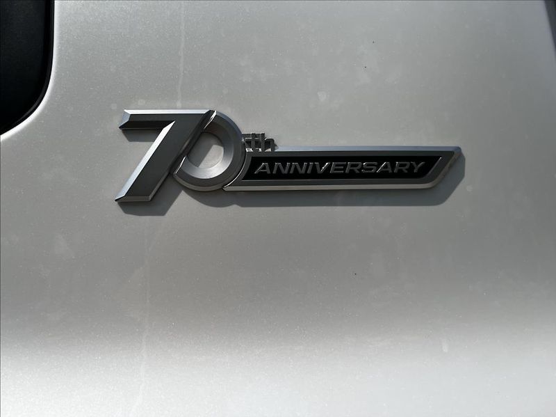 Toyota Land Cruiser 300  3,5 V6 TT 10AT GR Sport 7 - fotka 40 z 45