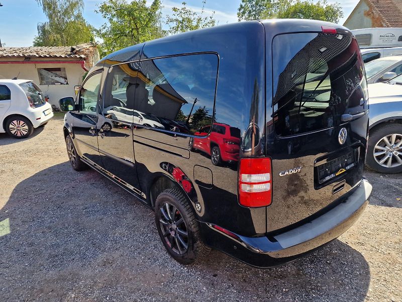 Volkswagen Caddy MAXI 1,6TDI 7MÍST JAKO-O - fotka 6 z 22