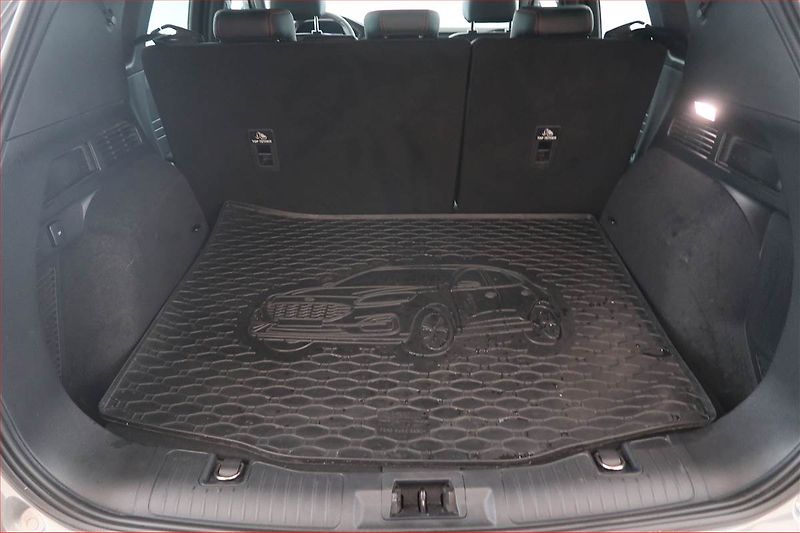 Ford Kuga (2021) 1.5 EcoBoost - fotka 14 z 18