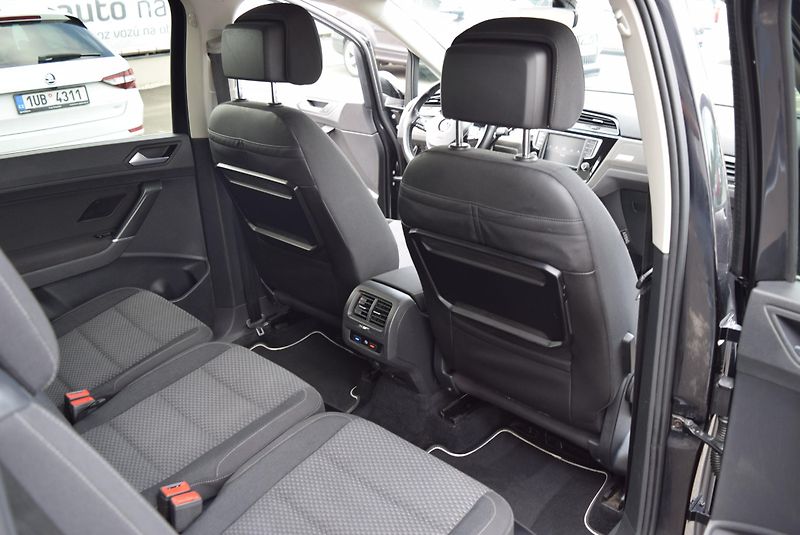 Volkswagen Touran (2017) 1.4TSI 110kw CLBMT 7MÍST TAŽNÉ - fotka 39 z 50