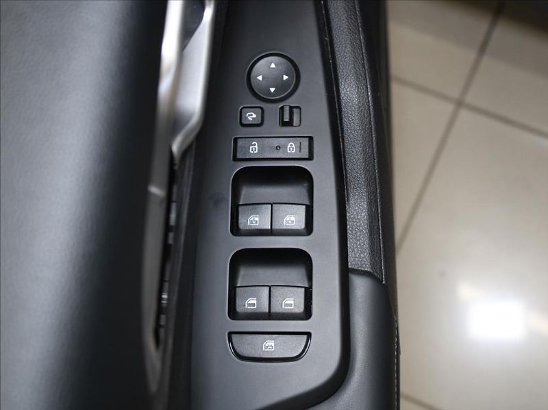 Kia Sportage 1,6 T-GDi 117kW 4x4 1.maj.ČR - fotka 16 z 24