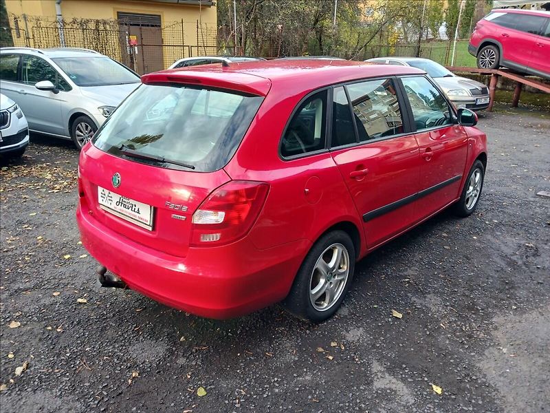 Škoda Fabia 1,2 KOMBI TAŽNÉ, LETNÍ + ZIMNÍ - fotka 5 z 16