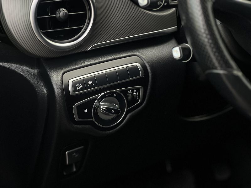 Mercedes-Benz Třídy V (2018)  V-Class 250d L 4MATIC - fotka 21 z 32
