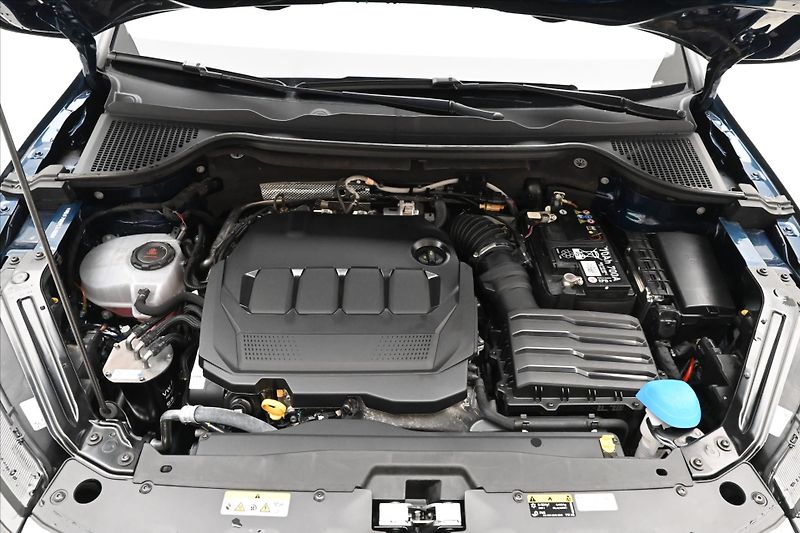 Škoda Karoq 2,0 TDI 85 kW DSG  VIRTUAL Zár - fotka 9 z 30