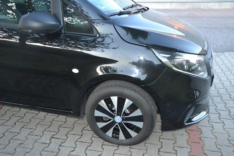 Mercedes-Benz Vito 119 XL 4x4 Airmatic - fotka 38 z 45