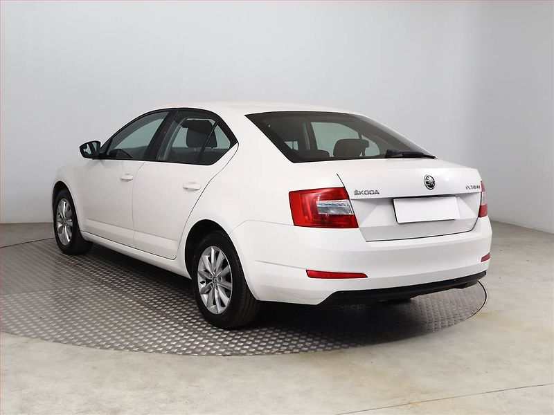 Škoda Octavia (2016) Ambition 1.6 TDI, Tempomat - fotka 4 z 12
