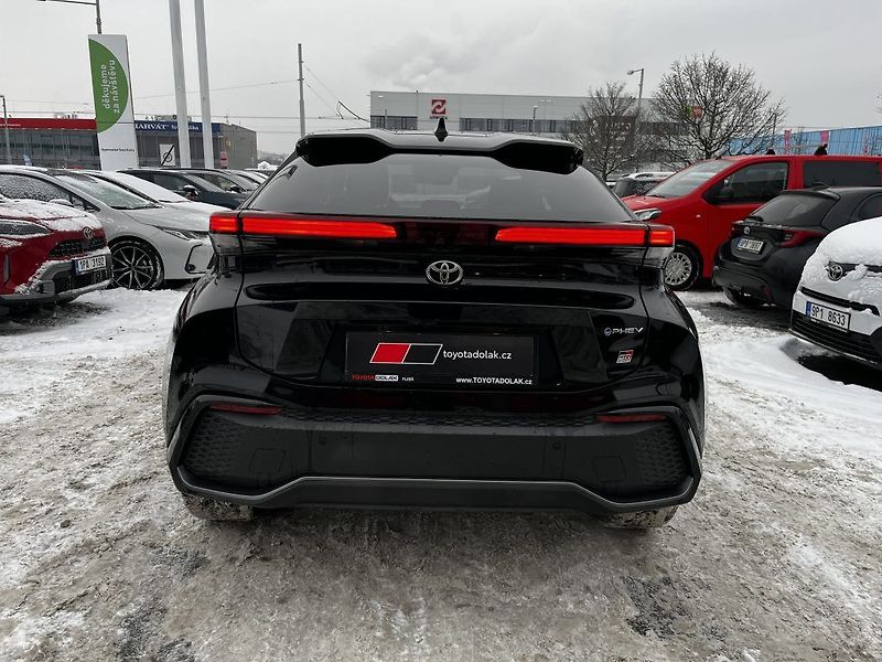 Toyota C-HR 2.0 Plug-in Hybrid ODBĚR IHNED - fotka 7 z 29