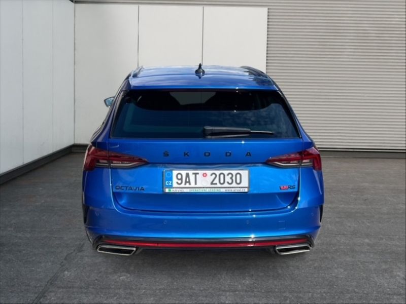 Škoda Octavia 2,0 TSI 180 RS - fotka 5 z 11