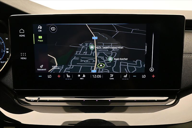 Škoda Octavia 2,0 TDI 110 kW DSG SportLINE Z - fotka 20 z 31