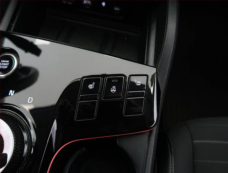 Kia Sportage (2023) 1.6 T-GDI MHEV - fotka 25 z 28