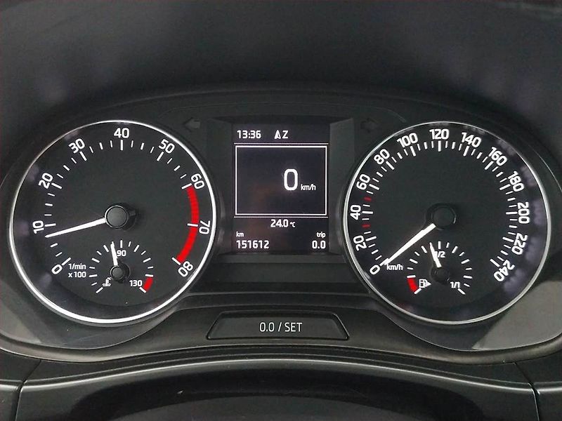 Škoda Fabia (2015) Style 1.2 TSI, Navi, Tempomat - fotka 11 z 20