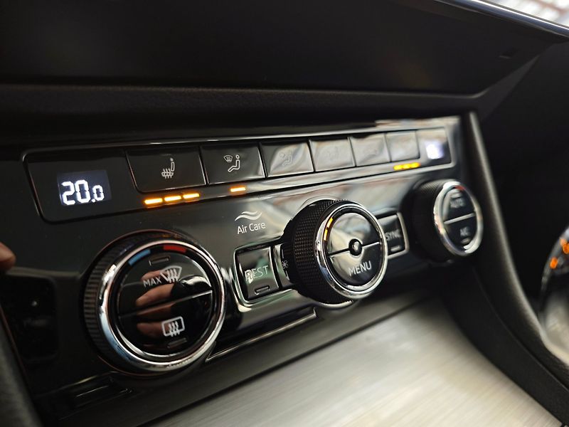 Škoda Superb iV 1.4 TSi Style Plug-in 160kW - fotka 31 z 50
