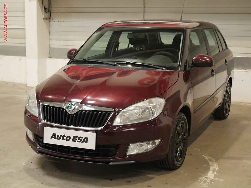 Škoda Fabia (2011) 1.2 HTP, ČR, AC, TZ - fotka 3 z 15