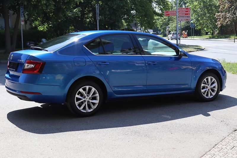 Škoda Octavia 2.0TDI DSG 110kW ČR DPH - fotka 10 z 50