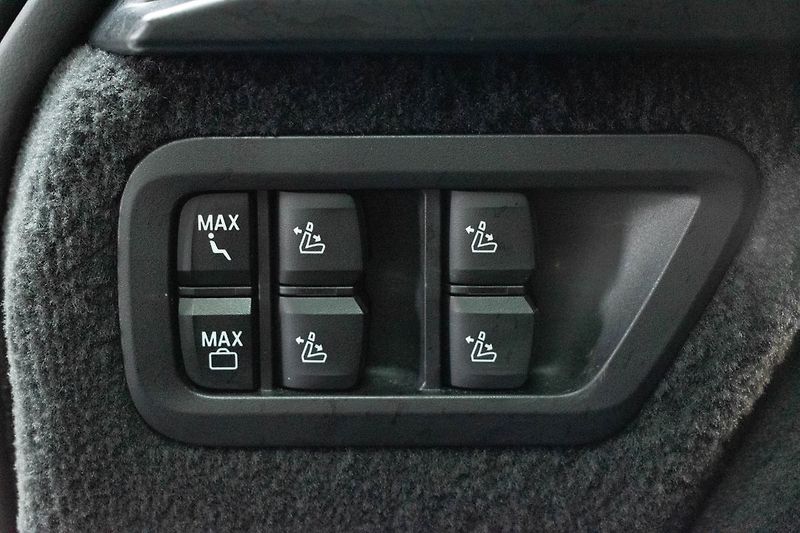 BMW X7 xD 40d ///M*TAŽNÉ*7.MÍST*ČR 1M - fotka 45 z 49