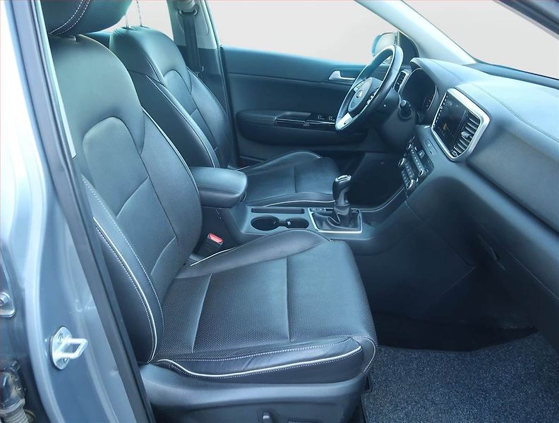 Kia Sportage (2019) 1.6 T-GDI, 4X4, Serv.kniha - fotka 9 z 15