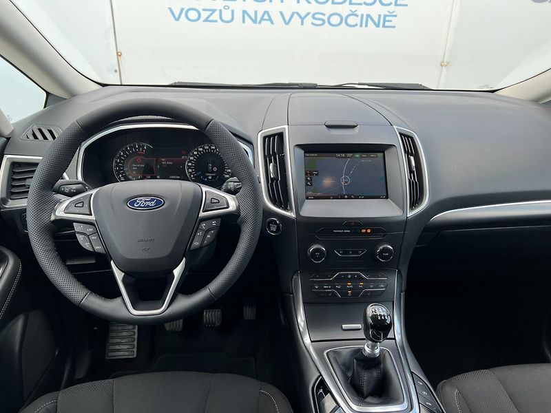 Ford S-MAX (2016) 2.0 TDCi 132kW Titanium manuál - fotka 13 z 34