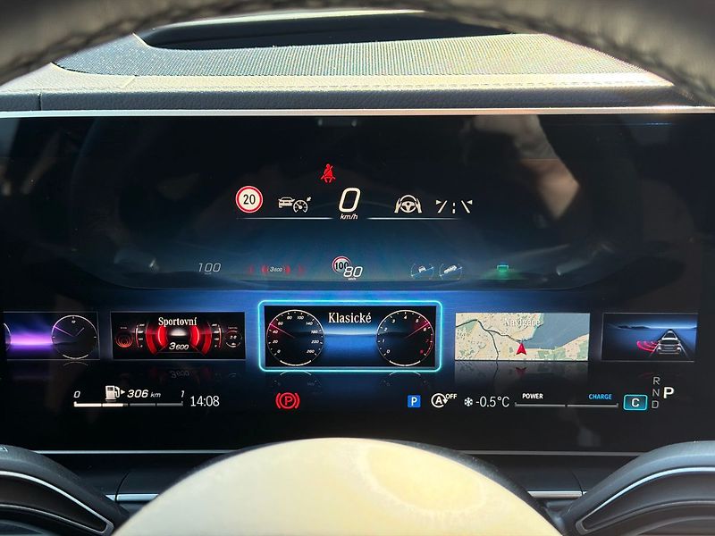 Mercedes-Benz GLE 450d 4MATIC AMG Line - fotka 33 z 33