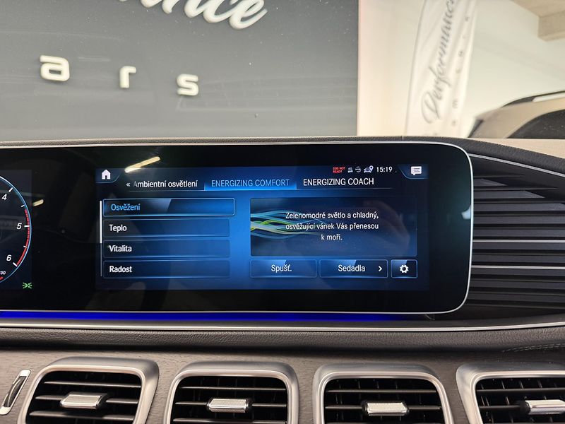 Mercedes-Benz GLS (2019) GLS 400d 4Matic AMG Line - fotka 71 z 111