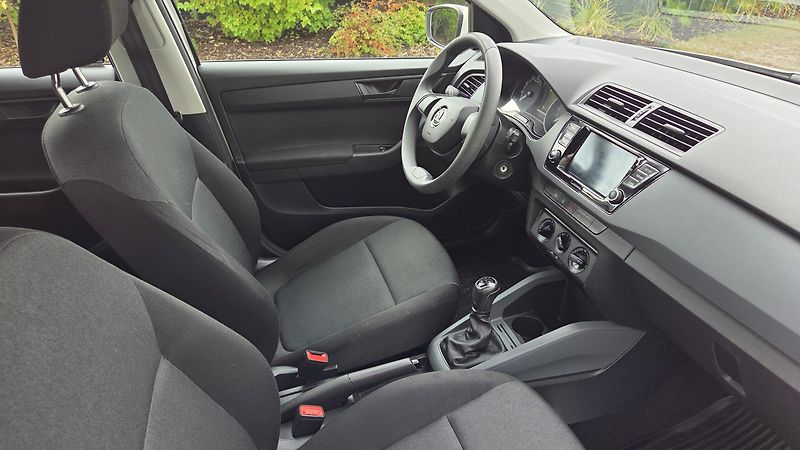 Škoda Fabia (2021) 1.0MPI 44 kW Active CZ DPH - fotka 12 z 20