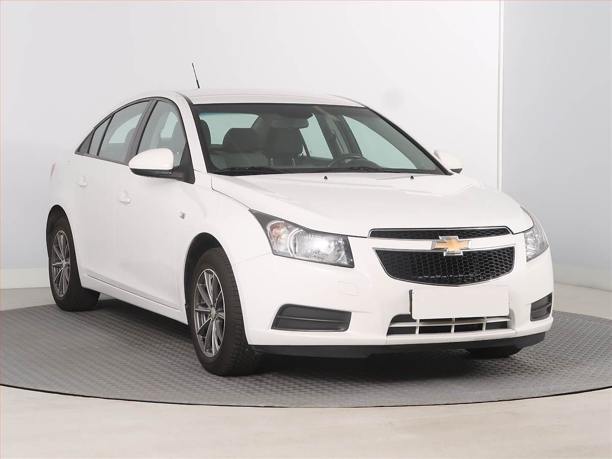 Chevrolet Cruze 1.6 i 16V, ČR,1.maj