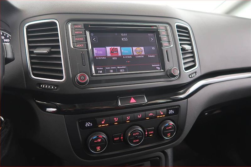 Volkswagen Sharan (2021) 1.4 TSI - fotka 12 z 18