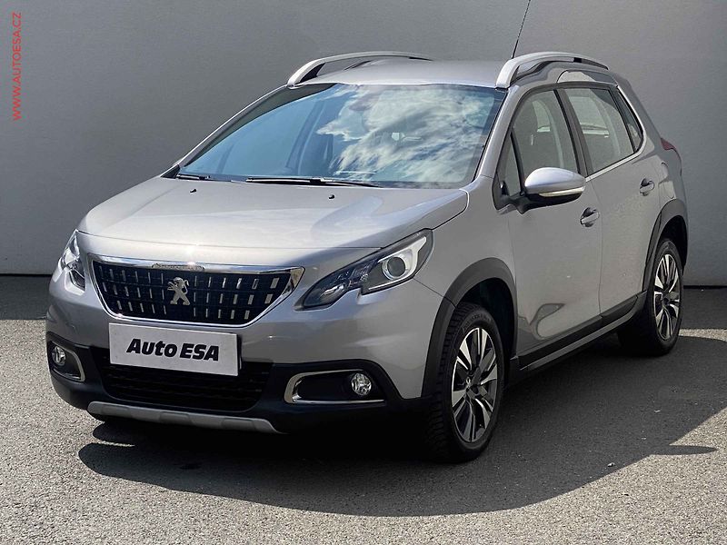 Peugeot 2008 (2016) 1.2 PT, AT, navi - fotka 3 z 16
