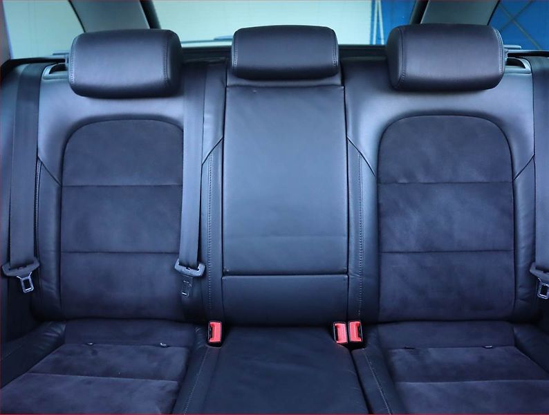 Škoda Superb (2011) Elegance 2.0 TDI, 4X4 - fotka 10 z 22