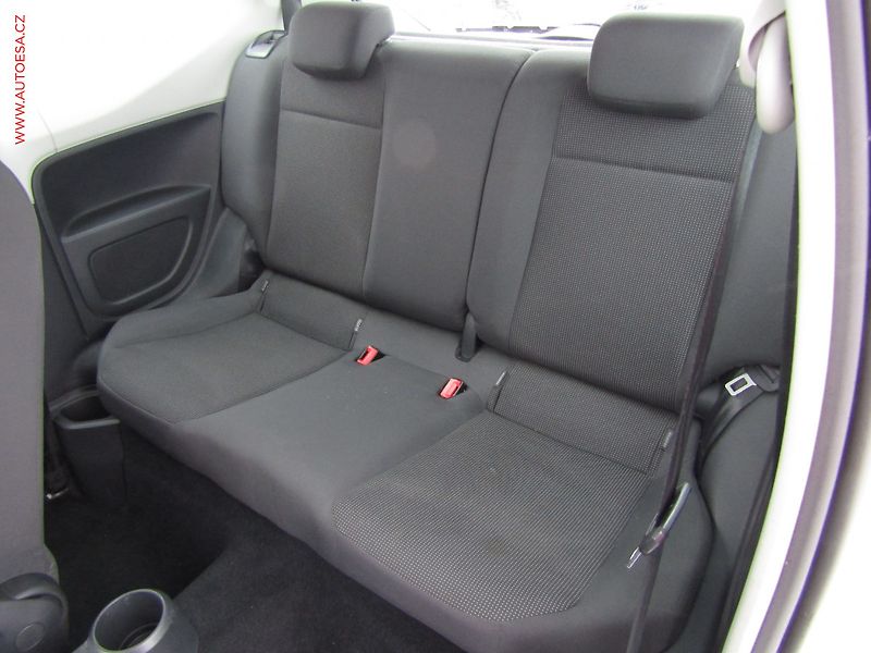 Volkswagen up! (2012) 1.0 i, AC - fotka 10 z 16
