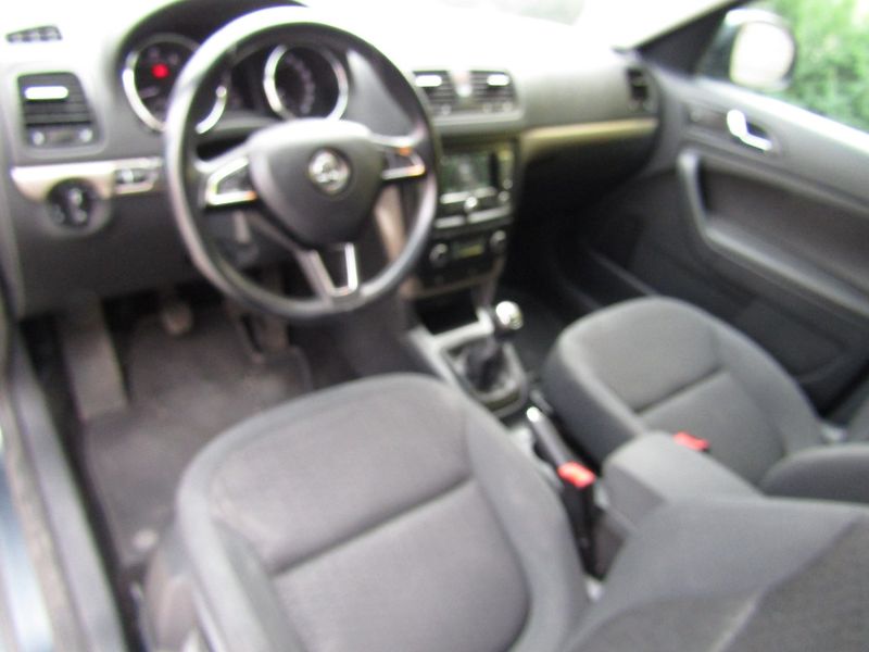 Škoda Yeti (2014) 1.2 TSI 77kW TOP QUALITY - fotka 13 z 38