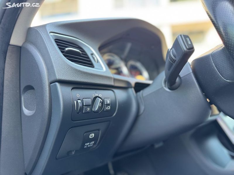Volvo S60 2.4D5 R-Design servis.historie - fotka 16 z 30