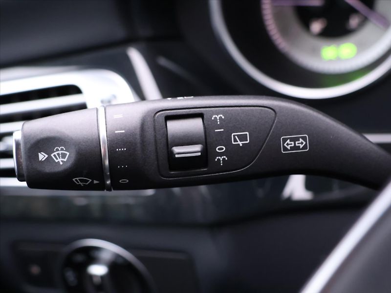 Mercedes-Benz CLS 3,0 350CDI 185kW AMG-Line 4M C - fotka 23 z 42
